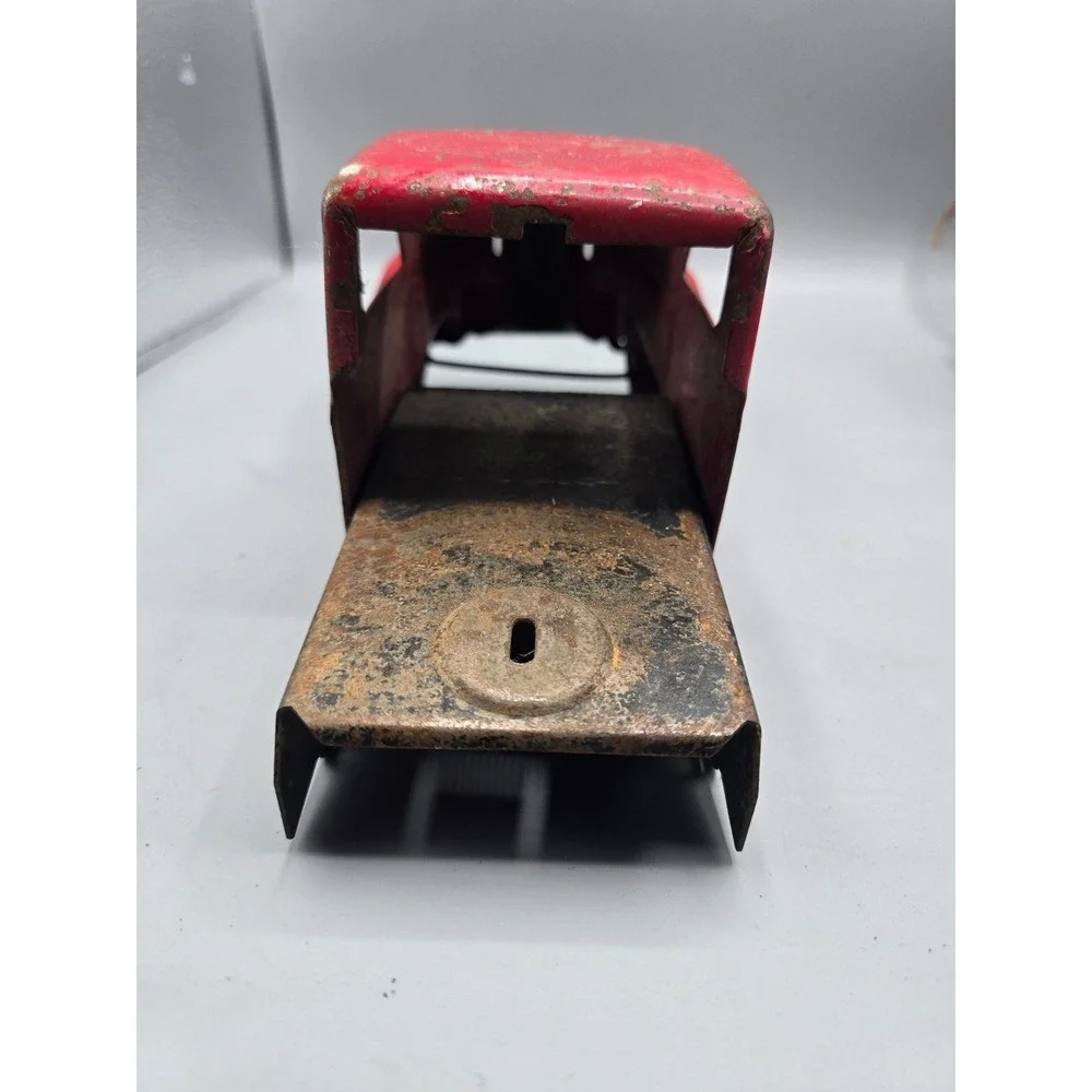 M•Vintage  1930-40's Wyandotte Pressed Steel Hook & Ladder‎ No.10 Fire Truck